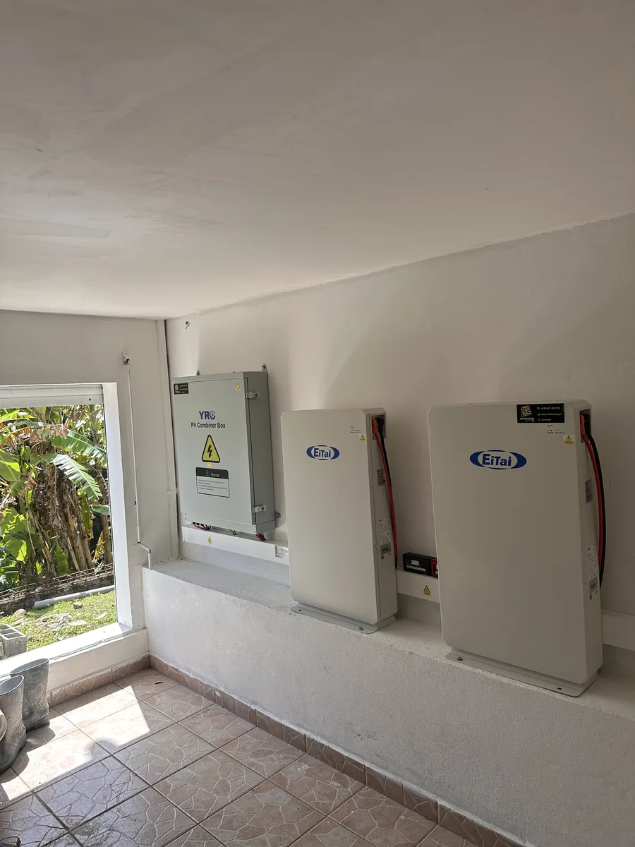 Installation solaire Gourbeyre Guadeloupe 12 kWc — vue d'ensemble de l'installation