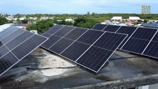 Vue drone du chantier solaire de Port-Louis en Guadeloupe, installation de 9 kWc